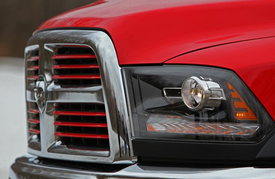  Dodge Ram 2500 Power Wagon 2014 года  (фото 33 из 51)